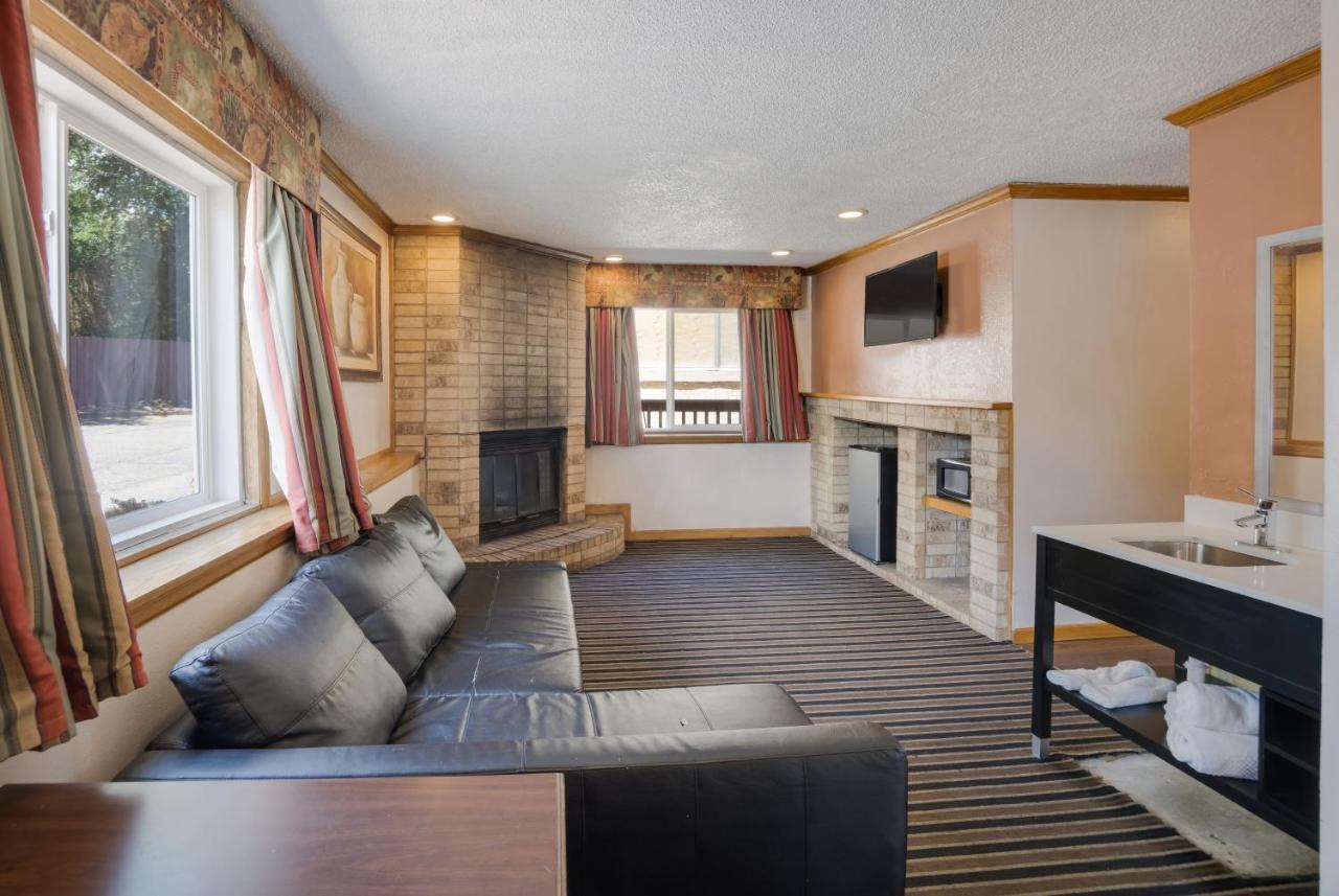 Rodeway Inn Κολοράντο Σπρινγκς Εξωτερικό φωτογραφία