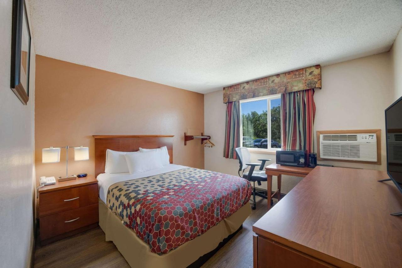 Rodeway Inn Κολοράντο Σπρινγκς Εξωτερικό φωτογραφία