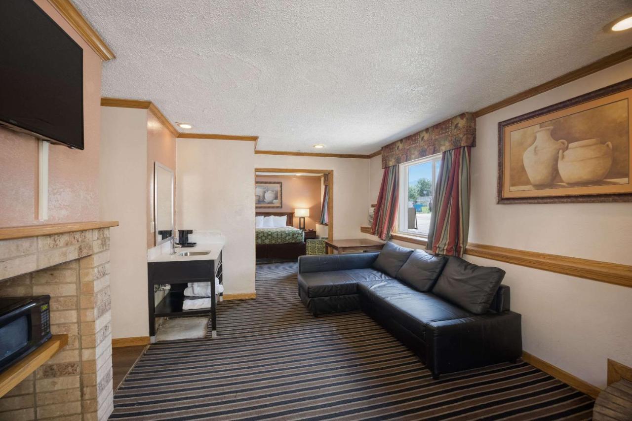 Rodeway Inn Κολοράντο Σπρινγκς Εξωτερικό φωτογραφία